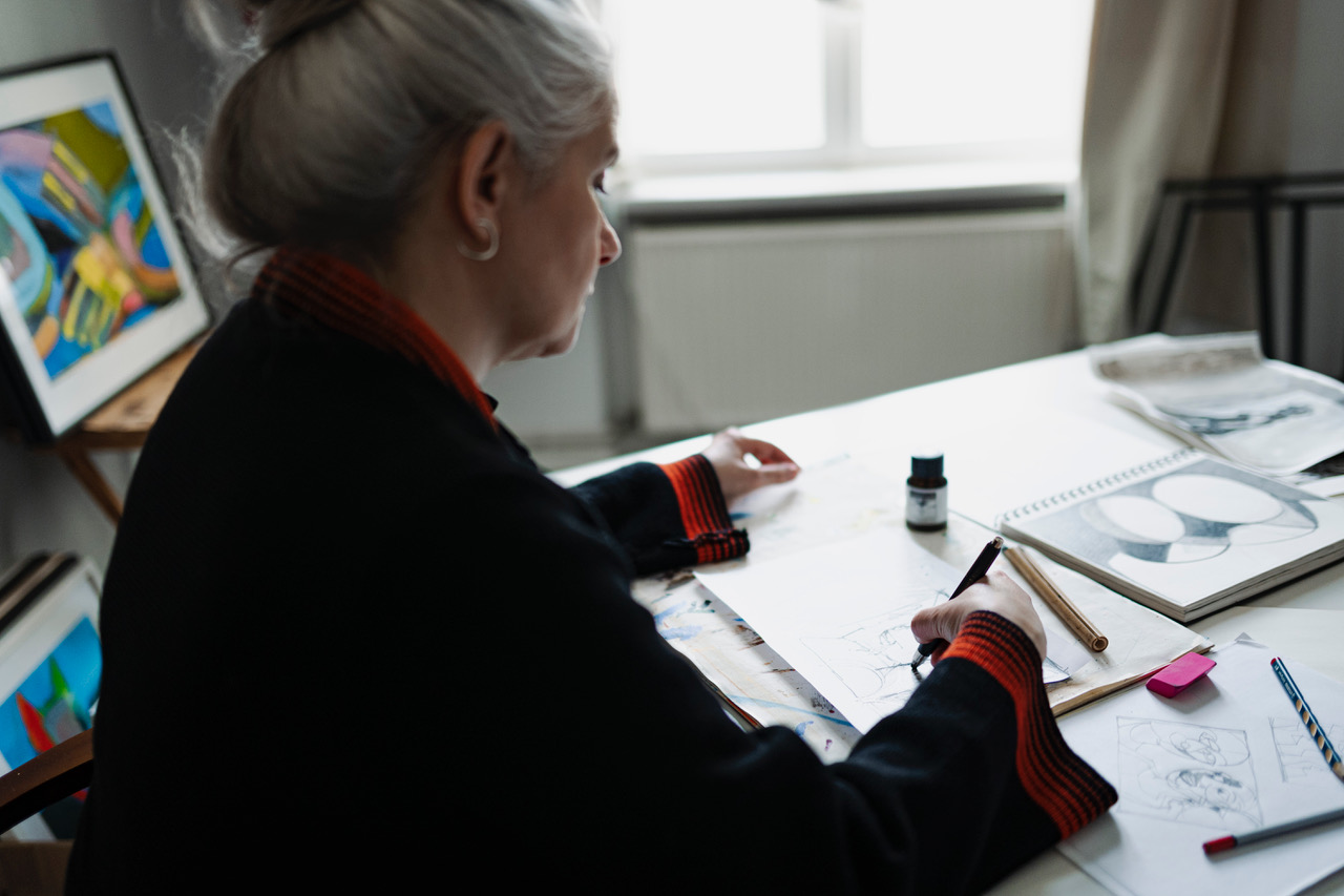 Olga Lunow - Freischaffende Künstlerin aus Berlin an ihrem Arbeitsplatz